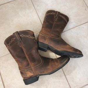 Ariat genuine leather boots. Size 7.5.